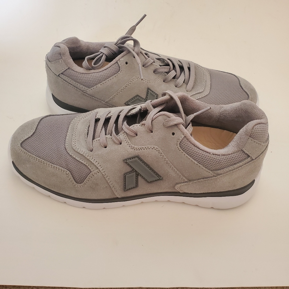 Gray Athletic Men's Shoes
